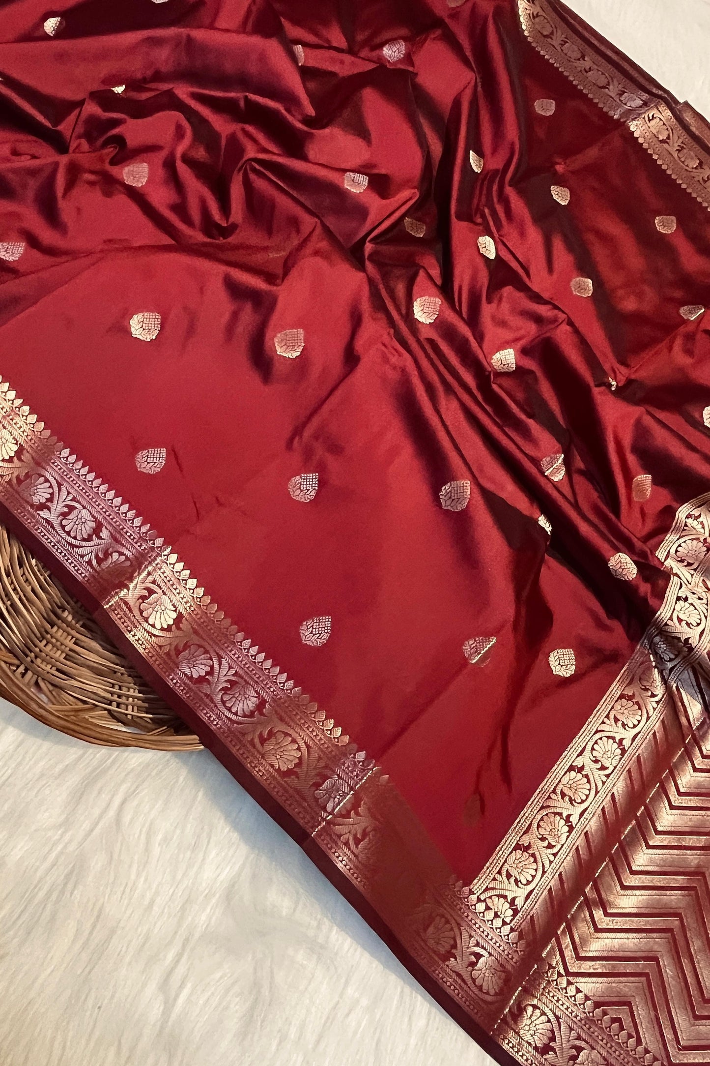 Elegant Banarasi Semi Soft Silk Saree | Lightweight & Comfortable | Traditional Weave Zari Border & Pallu | Festival Wedding Party Wear Saree with Unstitched Blouse
