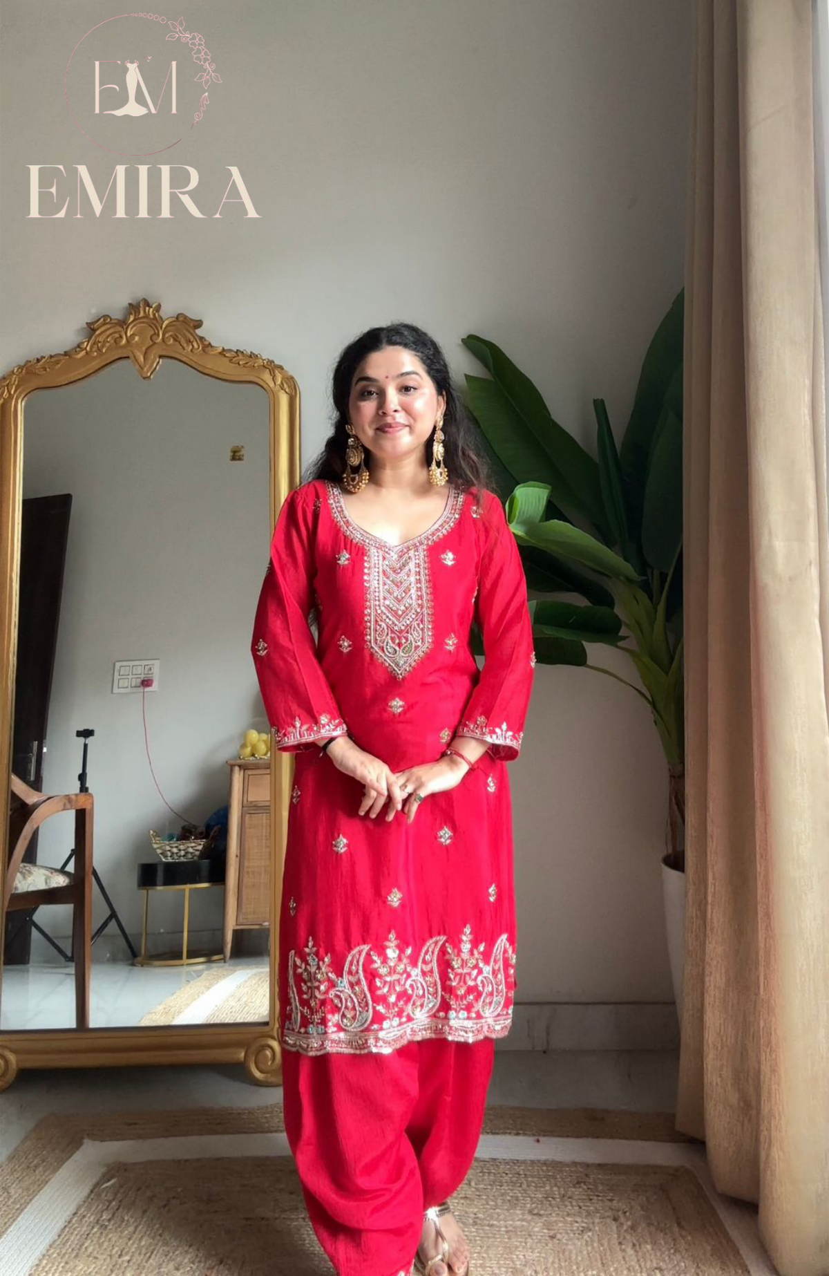 Emira Embroidery suit