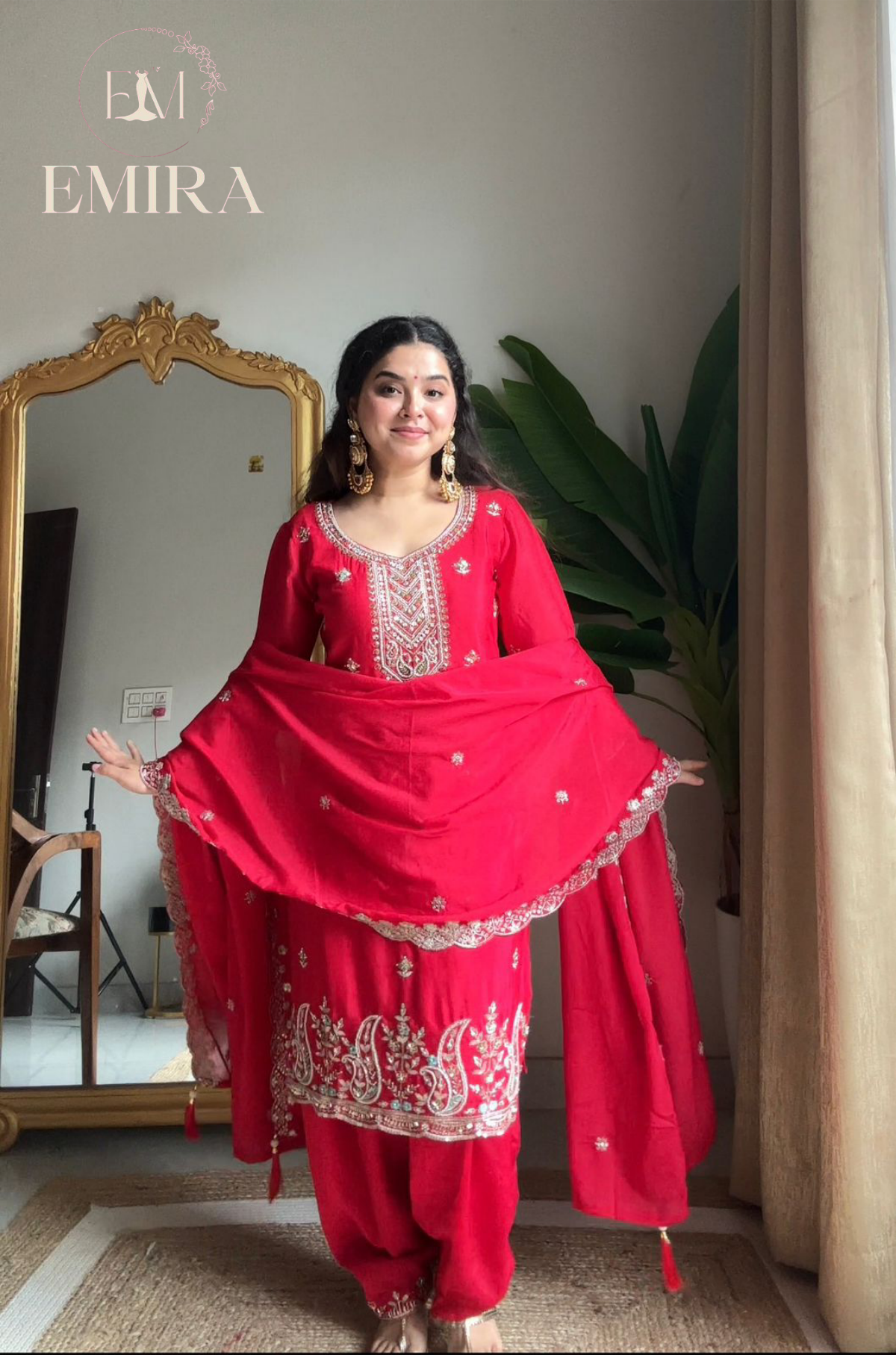 Emira Embroidery suit