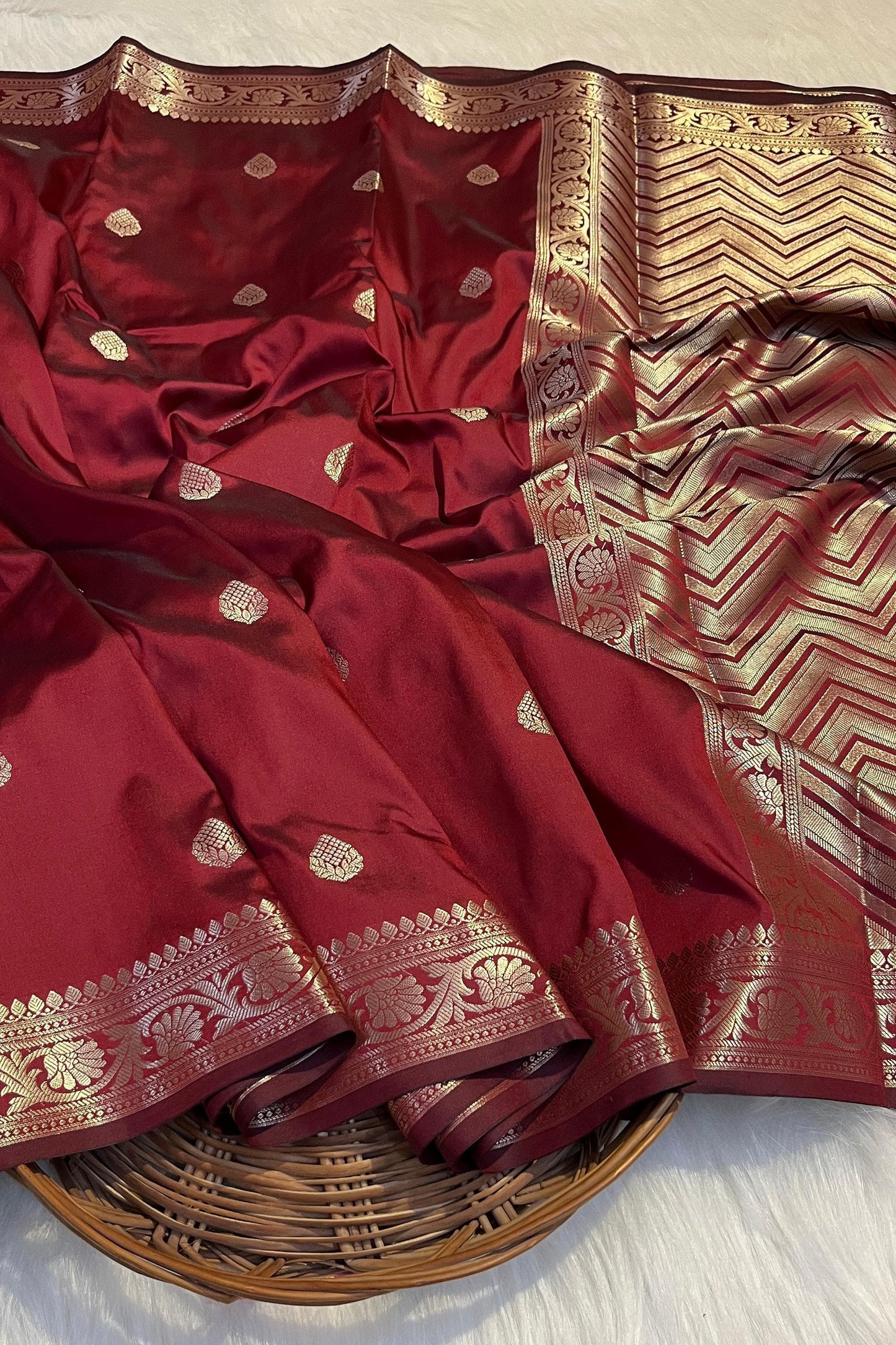Elegant Banarasi Semi Soft Silk Saree | Lightweight & Comfortable | Traditional Weave Zari Border & Pallu | Festival Wedding Party Wear Saree with Unstitched Blouse